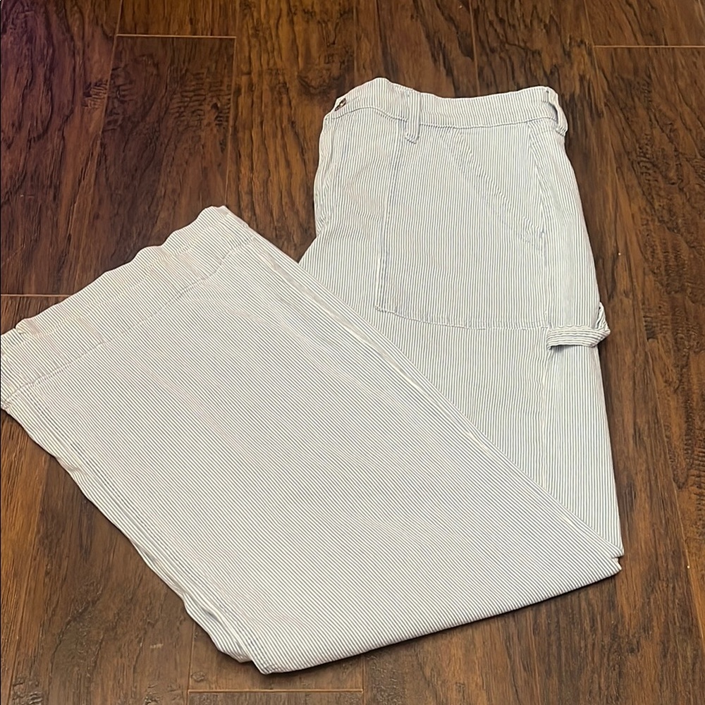 American Eagle Outfitters White and Blue Straight Leg Jeans
